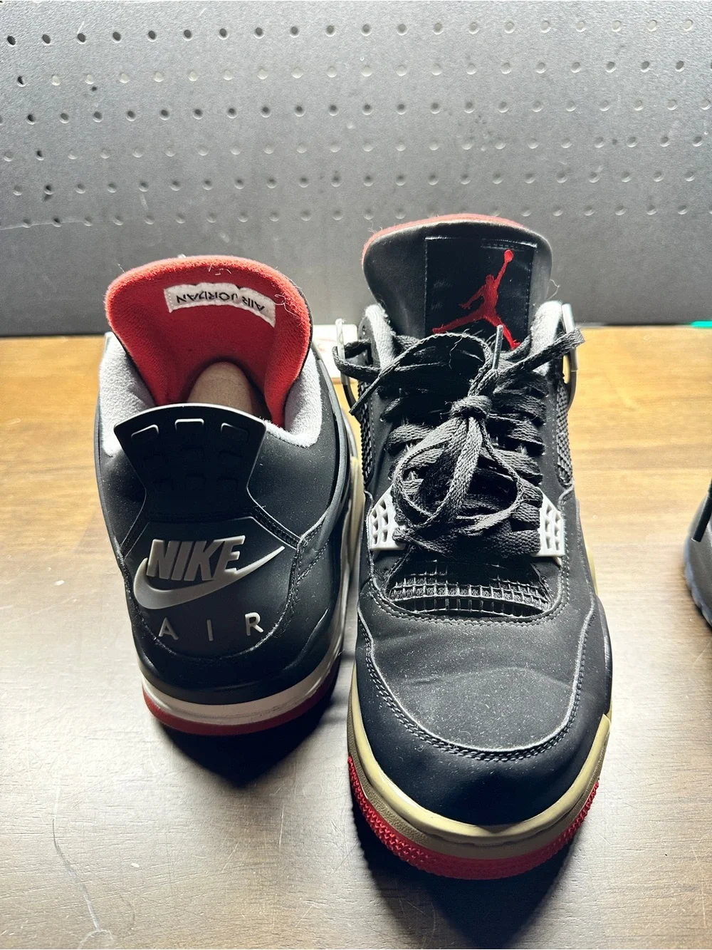 Jordan Retro 4 Bred release date 2018 Men’s Black Sneakers with Red Acc